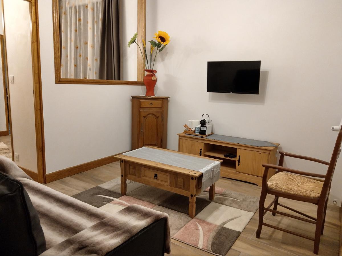 Les Chambres D'Hotes De La Frissonnette Auzelles المظهر الخارجي الصورة