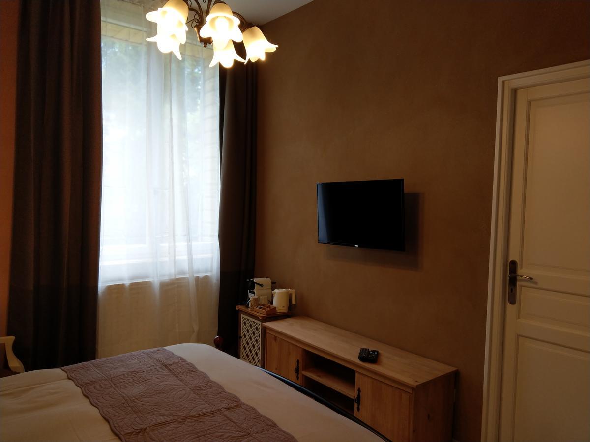Les Chambres D'Hotes De La Frissonnette Auzelles المظهر الخارجي الصورة