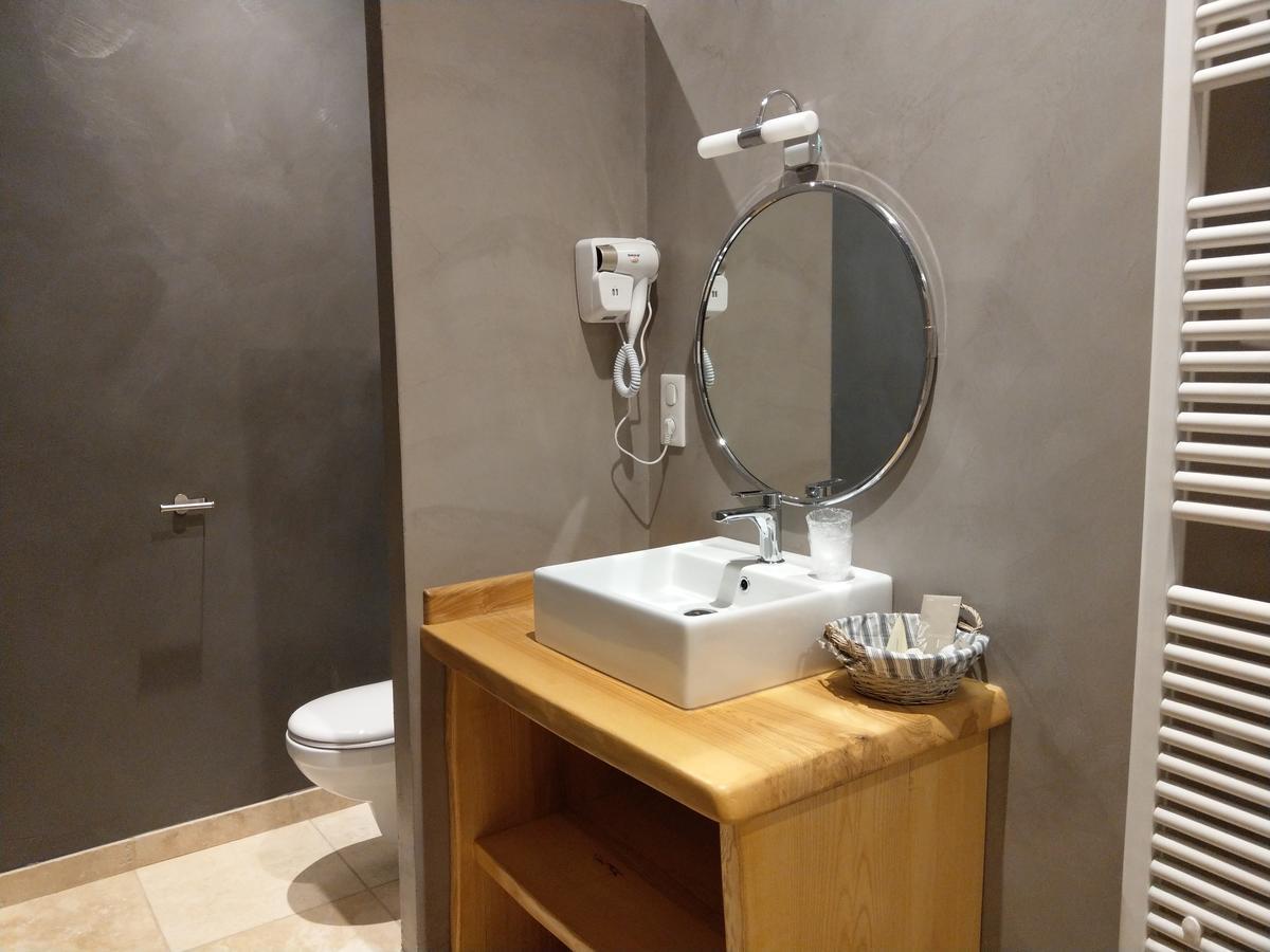 Les Chambres D'Hotes De La Frissonnette Auzelles المظهر الخارجي الصورة