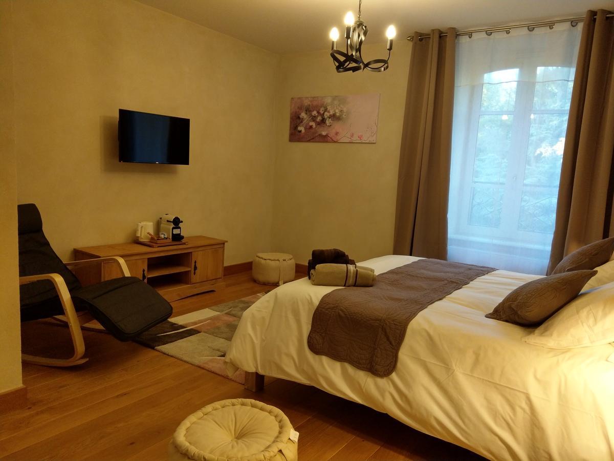 Les Chambres D'Hotes De La Frissonnette Auzelles المظهر الخارجي الصورة