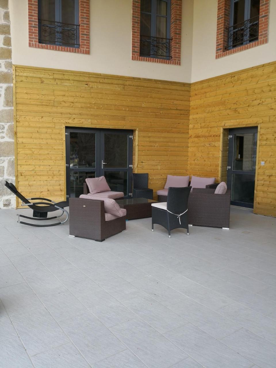 Les Chambres D'Hotes De La Frissonnette Auzelles المظهر الخارجي الصورة