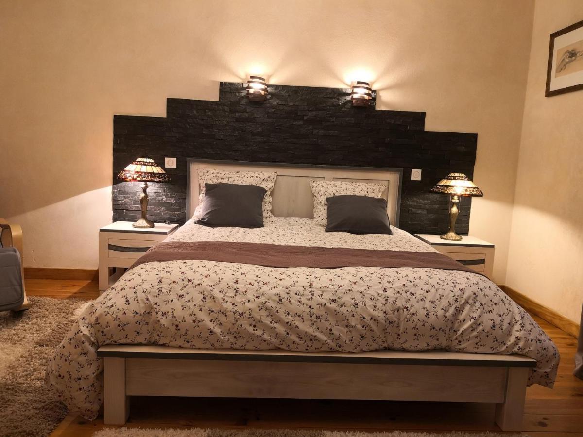 Les Chambres D'Hotes De La Frissonnette Auzelles المظهر الخارجي الصورة